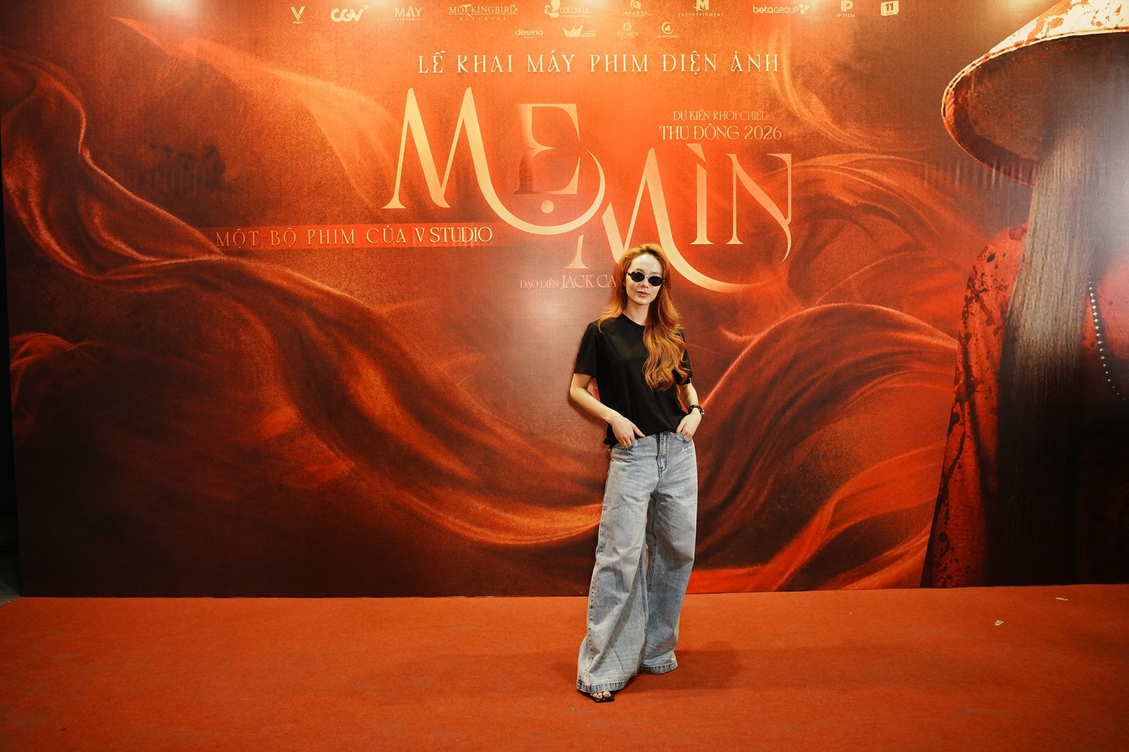Tạo hình Mẹ Mìn của Minh Hằng